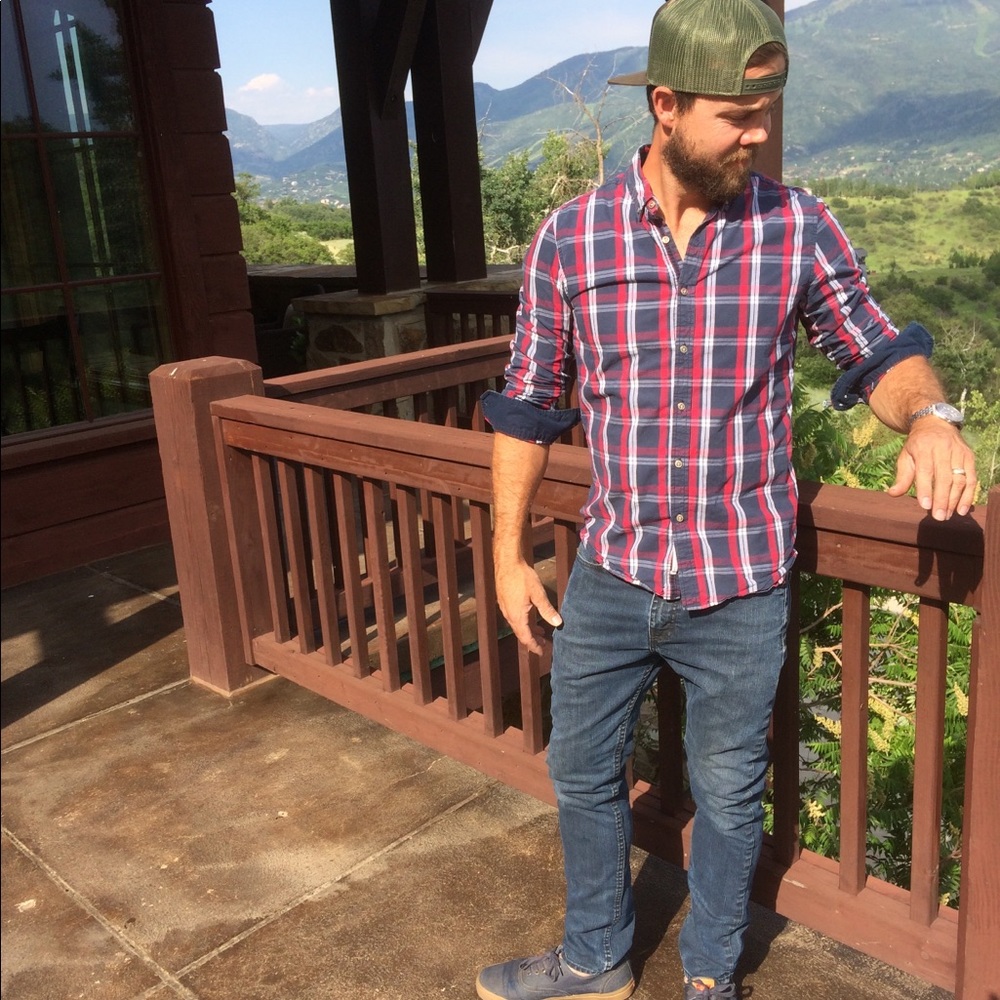 Levi’s 510’ 👖 look at closet for matching shirts!